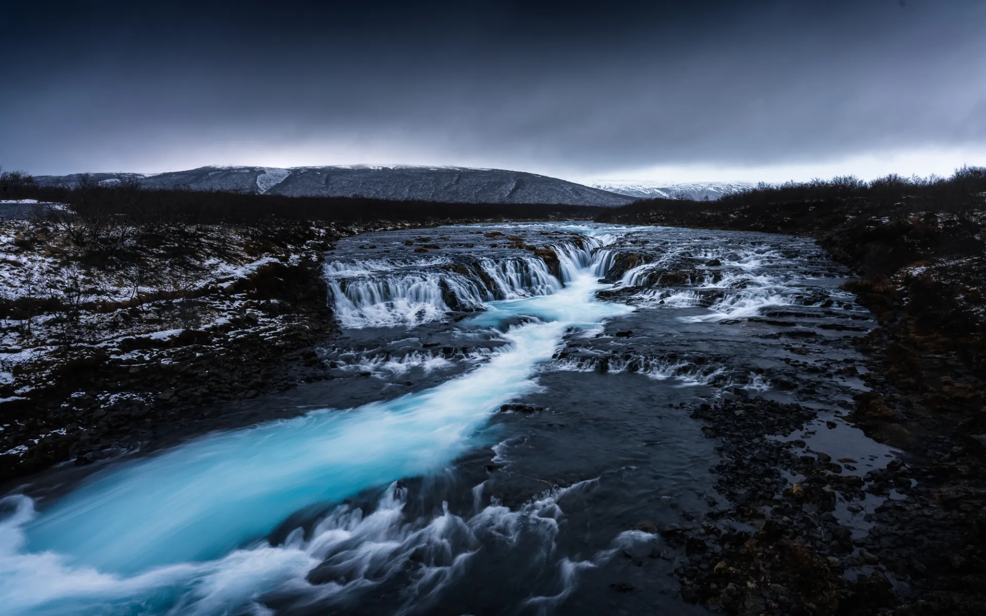 Cascade bleue en Islande
